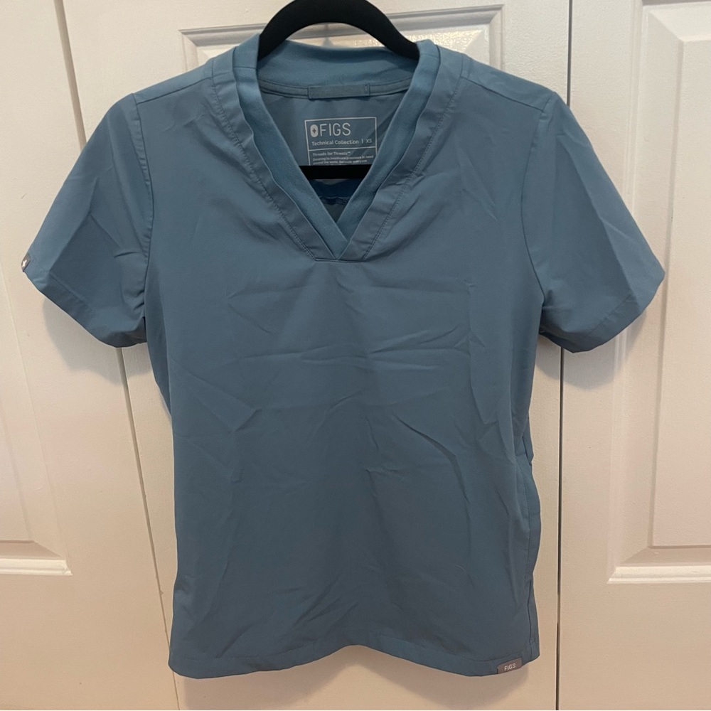 Figs FREEx Oran Slim Top Scrub